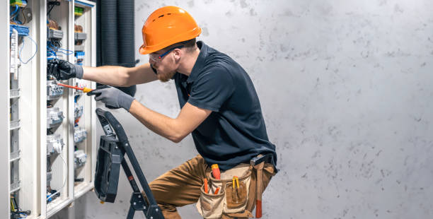 Best Circuit Breaker Repair  in Winnebago, MN